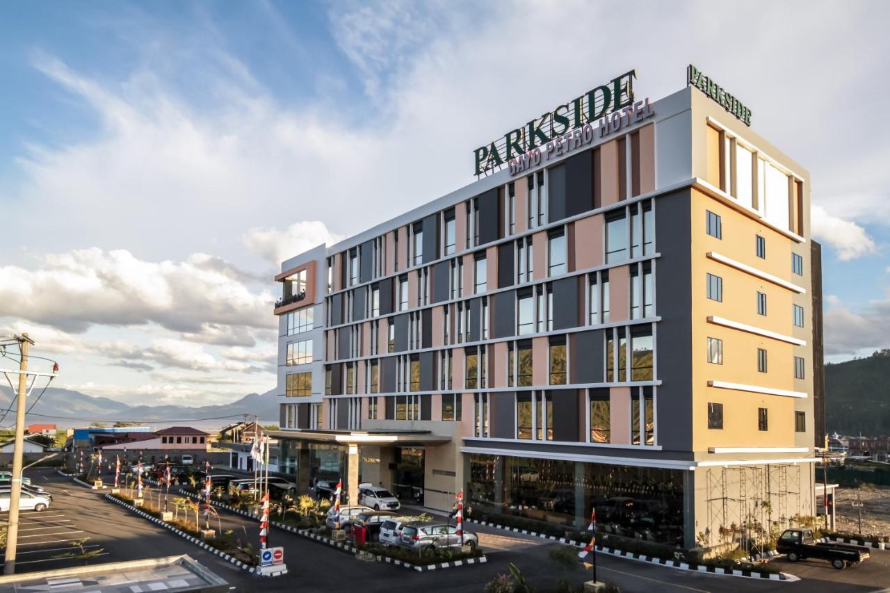 Parkside Gayo Petro Hotel Takengon Ngoại thất bức ảnh